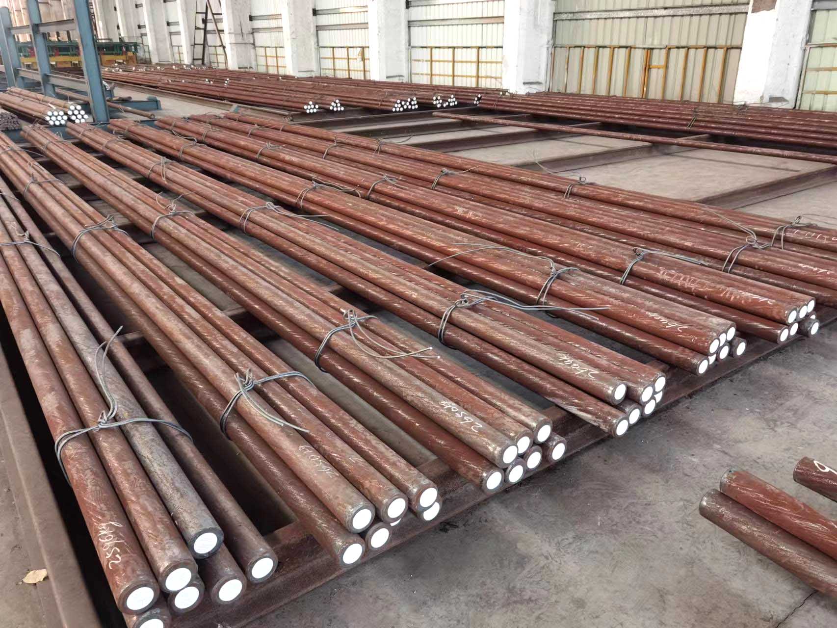 Alloy steel round bars and processed bars for industrial procurement.